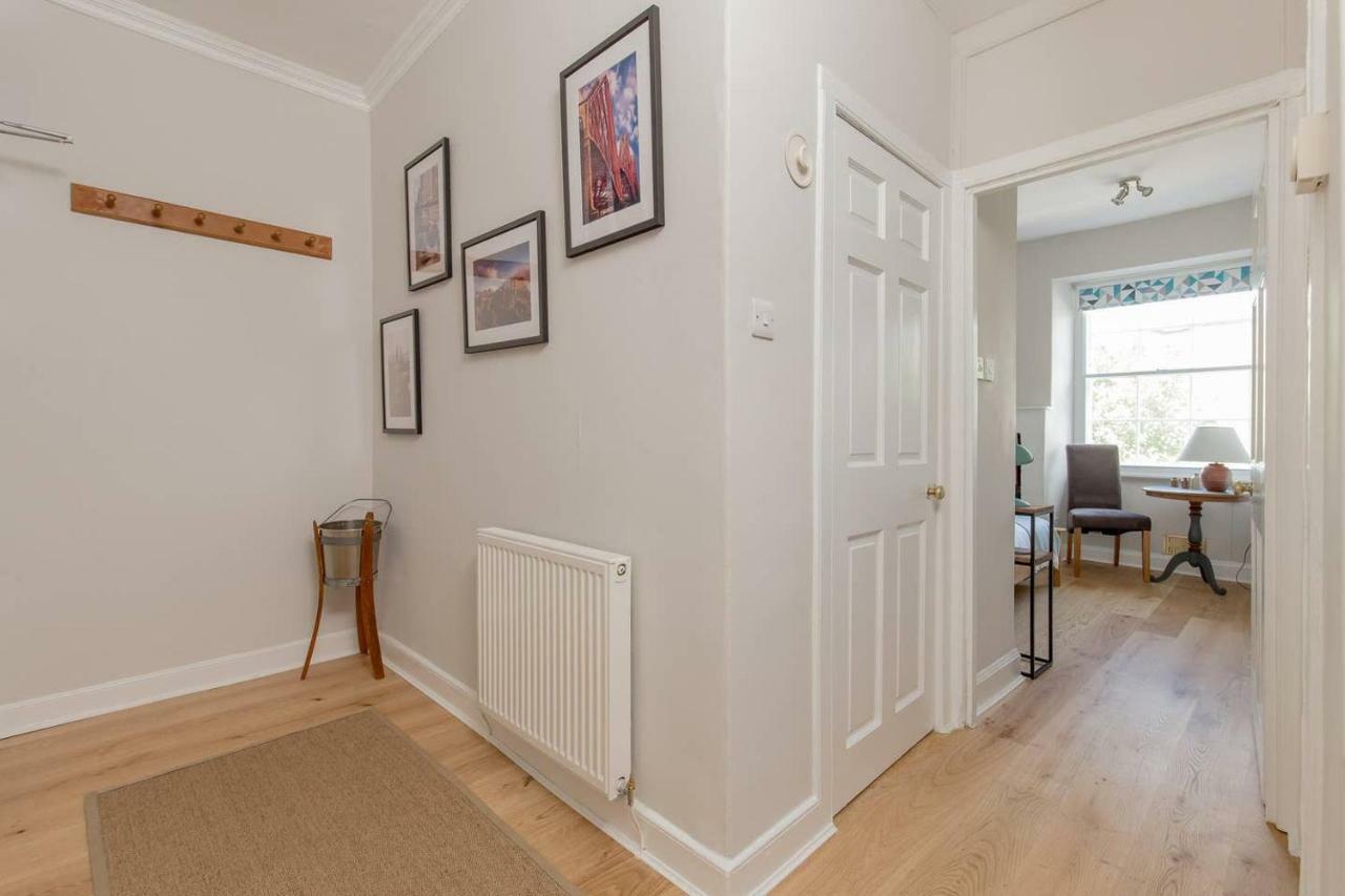 Altido Elegant Georgian 2-Bedrm Apt In Heart Of Old Town Apartment Edinburgh Exterior foto