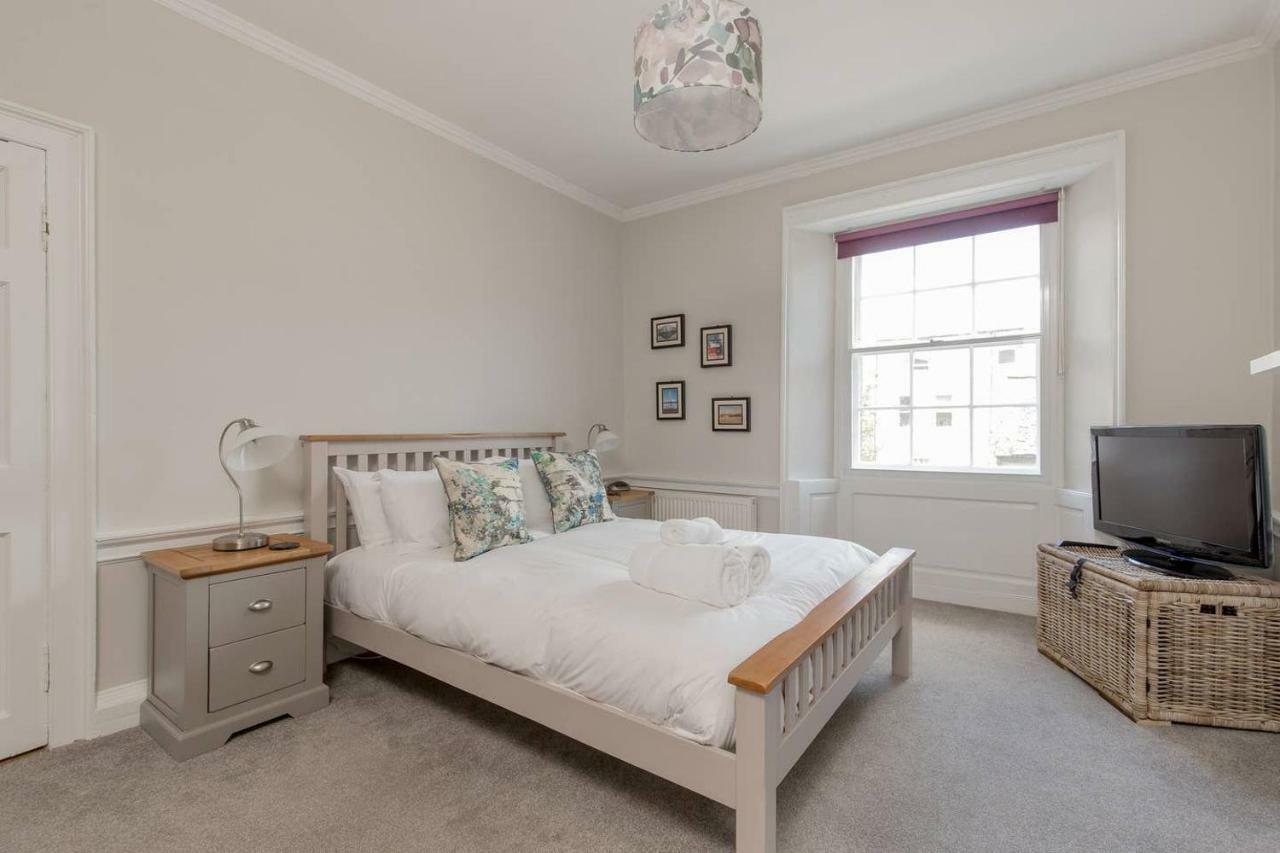 Altido Elegant Georgian 2-Bedrm Apt In Heart Of Old Town Apartment Edinburgh Exterior foto